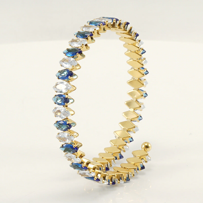 Bracelet en Acier Inoxydable Plaqué Or 18K avec Zircons Verts – Bijou Élégant et Moderne