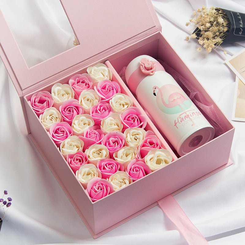 Coffret Prestige de Roses en Fleurs de Savon – Un Cadeau d'Élégance Inoubliable ! - KadooKadooÉclat Passion et PuretéCJJJJTJT53024 - AMykadoo.shopFleure décorative