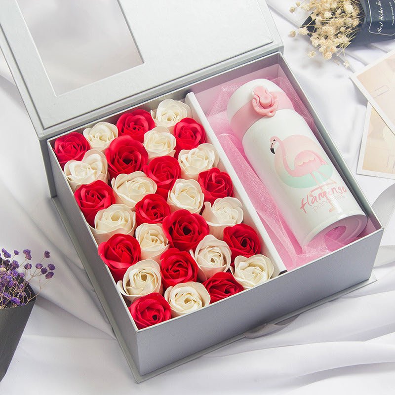 Coffret Prestige de Roses en Fleurs de Savon – Un Cadeau d'Élégance Inoubliable ! - KadooKadooDouceur et PuretéCJJJJTJT53024 - BMykadoo.shopFleure décorative