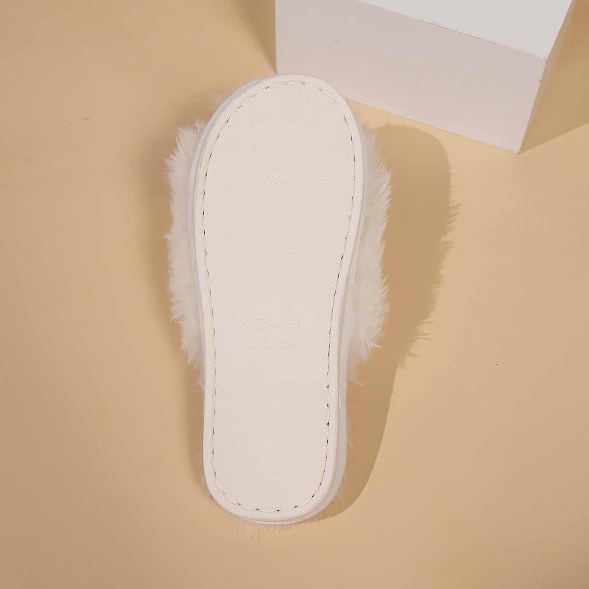 Chaussons d'Hiver en Peluche à Bout Ouvert – Pantoufles Moelleuses Unisexes pour la Maison