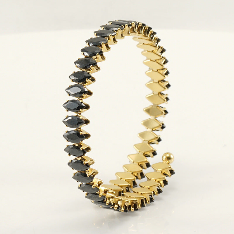 Bracelet en Acier Inoxydable Plaqué Or 18K avec Zircons Verts – Bijou Élégant et Moderne