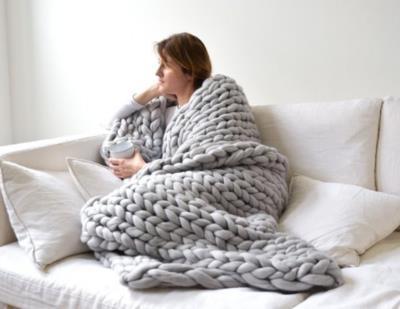 Plaid Chunky Tricoté à la Main 100x120 cm – Douceur et Confort Exceptionnels - KadooKadooGris claireCJJJJTJT40778 - Light Grey - 100x120cmMykadoo.shopCouverture