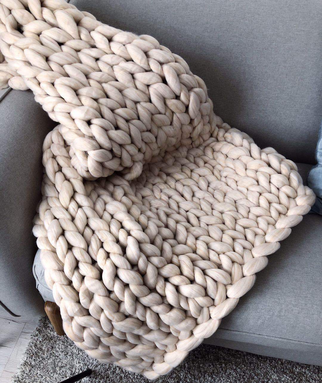 Plaid Chunky Tricoté à la Main 100x120 cm – Douceur et Confort Exceptionnels - KadooKadooAbricot PoudréCJJJJTJT40778 - Apricot - 100x120cmMykadoo.shopCouverture
